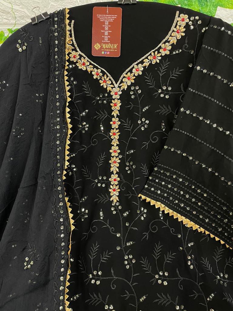 Mahnur Fashion Vol 20 Pakistani Suits Catalog